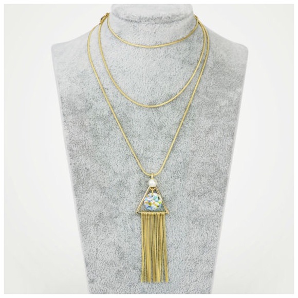 🎁 Gold Triangle Necklace Swarovski Crystal - Picture 6 of 6
